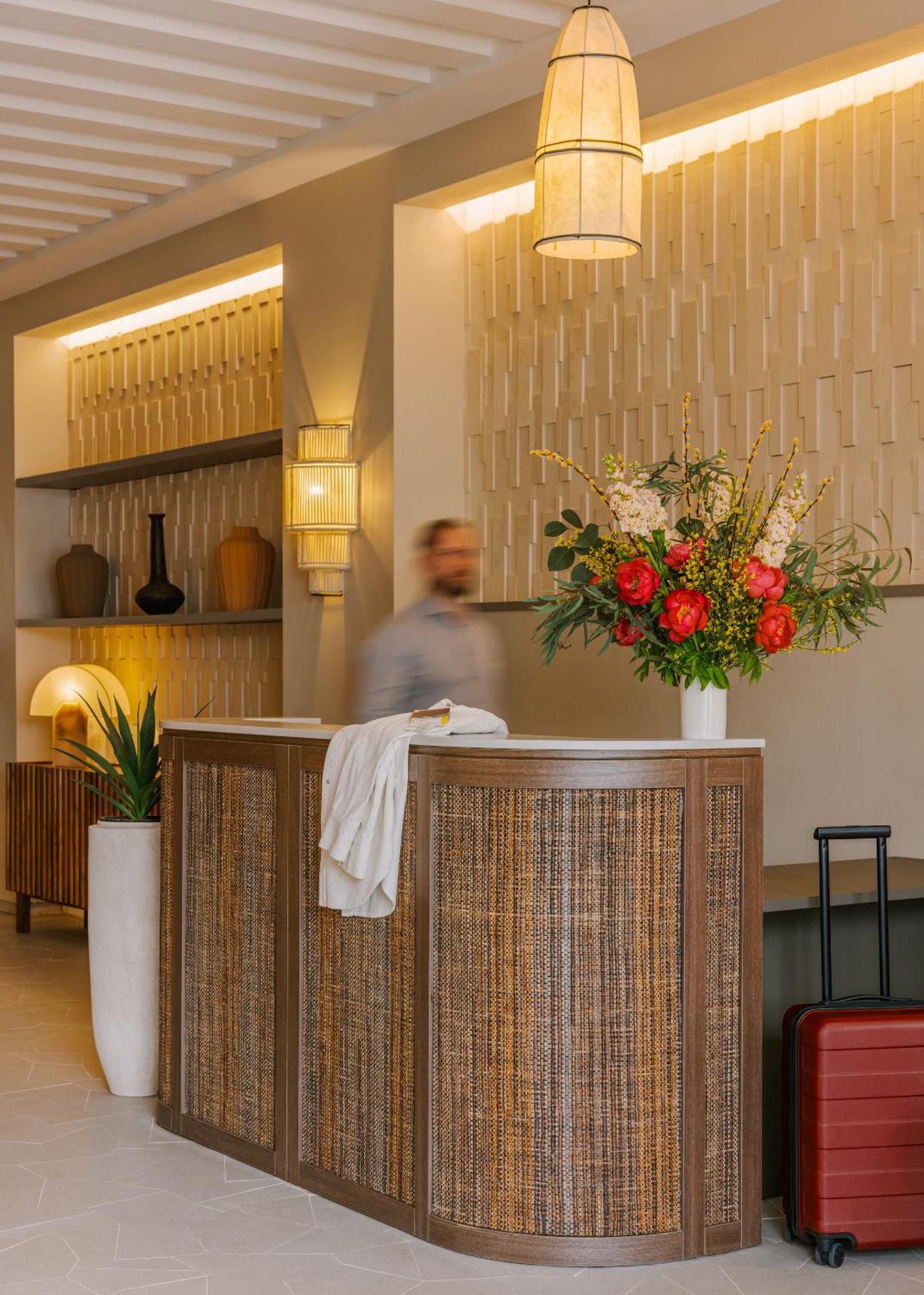 Hotel Yelo Lumiere Powered By Sonder Cannes Zewnętrze zdjęcie